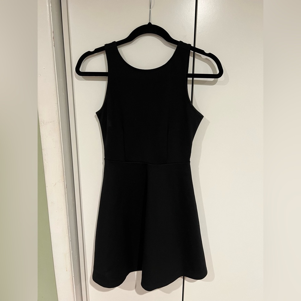 Black V-Back Scoop Neck Dress